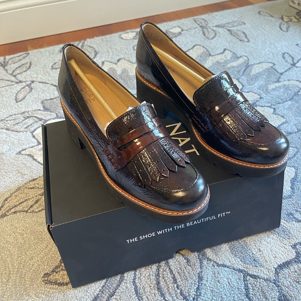 Naturalizer Brown Leather Loafers with Moccasin Toe
